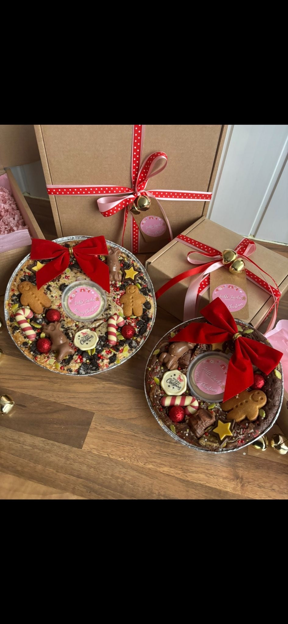 8” Christmas Wreath - Joelle Jacobs Baked Treats