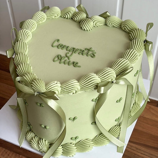 Piped Heart Cake - COLLECTION ONLY FROM NW10